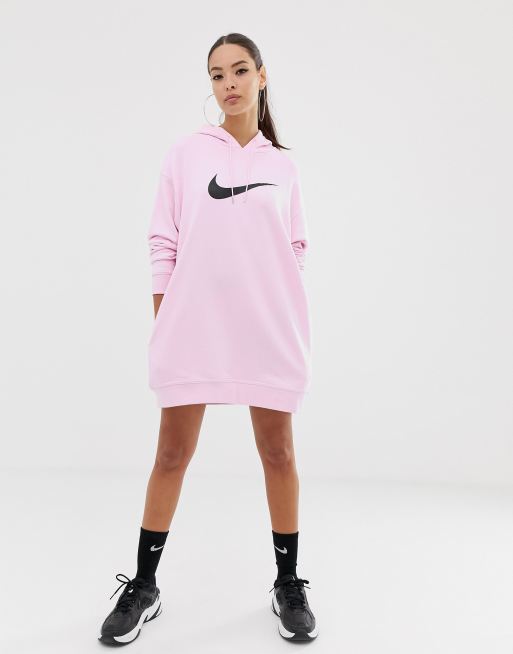 Nike Robe hoodie avec logo virgule Rose ASOS