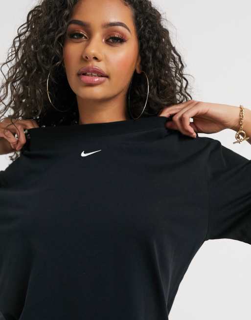 Nike Robe t shirt oversize a petit logo virgule Noir ASOS