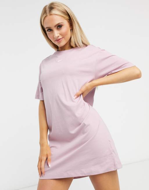 Nike - Robe t-shirt oversize avec mini logo virgule ...