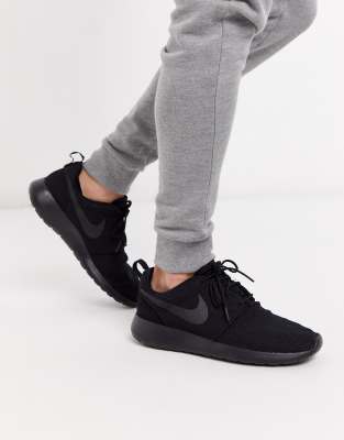 nike roshe 1 all black