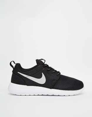 Roshe run shop pas cher noir