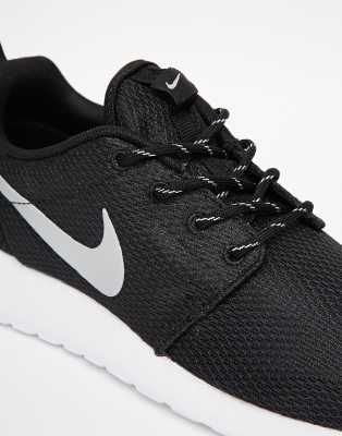 black roshe ones