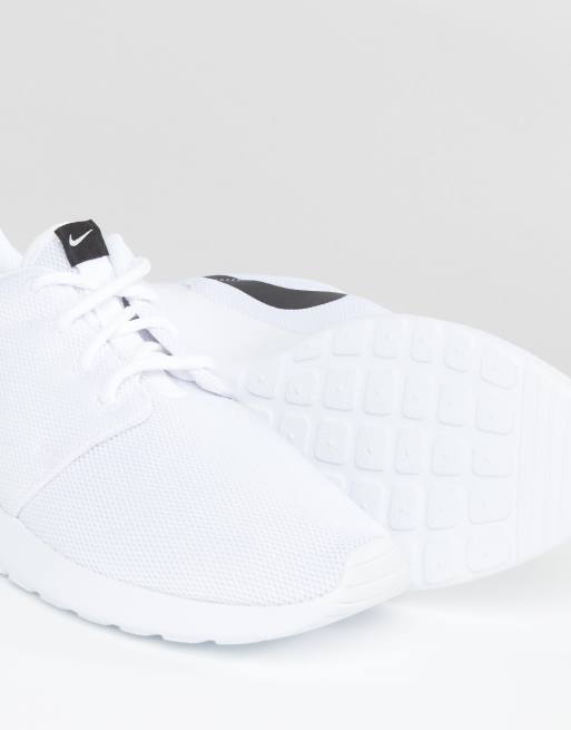 Nike roshe run nere e bianche online