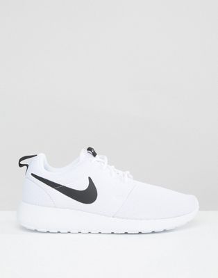 Nike Roshe Trainers In White And Black 