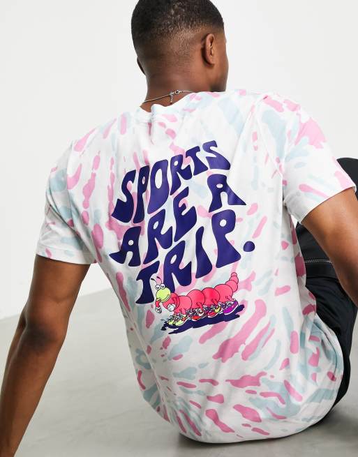 Nike – Różowo-zielony T-shirt oversize z efektem tie-dye i sprania