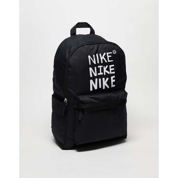 Nike Rucksack in Schwarz mit NIKE Logo ASOS