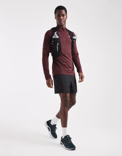 Nike Run – 5L – Svart och vit löparväst , 2 av 5