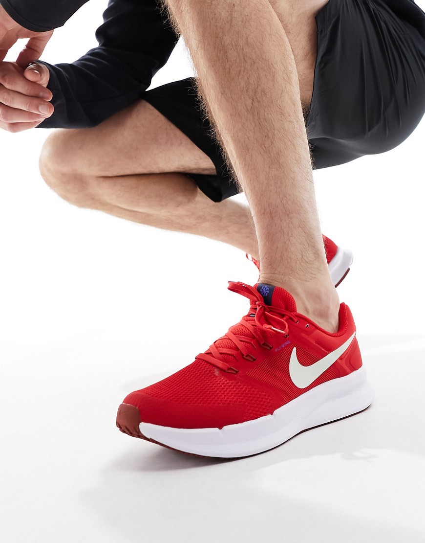 Nike Run Swift 3 Sneakers In Red And White