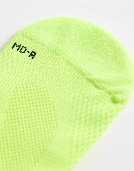 Nike Running 1 pack crew socks in green, 3 of 3