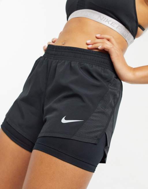 Nike Running 10k Pantaloncini 2 in 1 neri ASOS