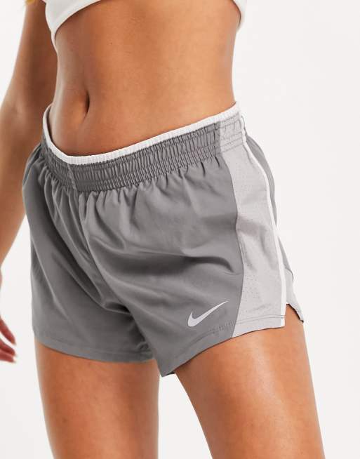 Nike w best sale nk 10k short