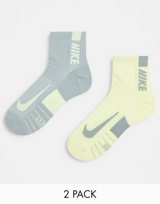 nike yellow logo