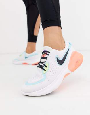 nike running 2 pod joyride trainers in white