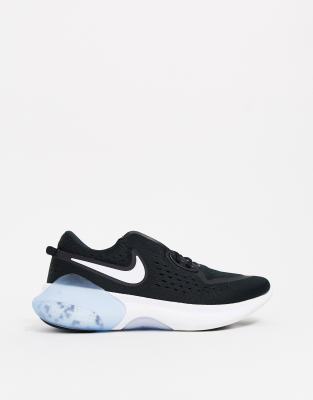 nike running 2 pod joyride trainers in black