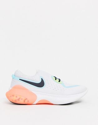 Nike Running 2 pod joyride trainers in white | ASOS