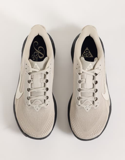 Nike Running ACG Pegasus Trail baskets en crème et noir, 3 de 5