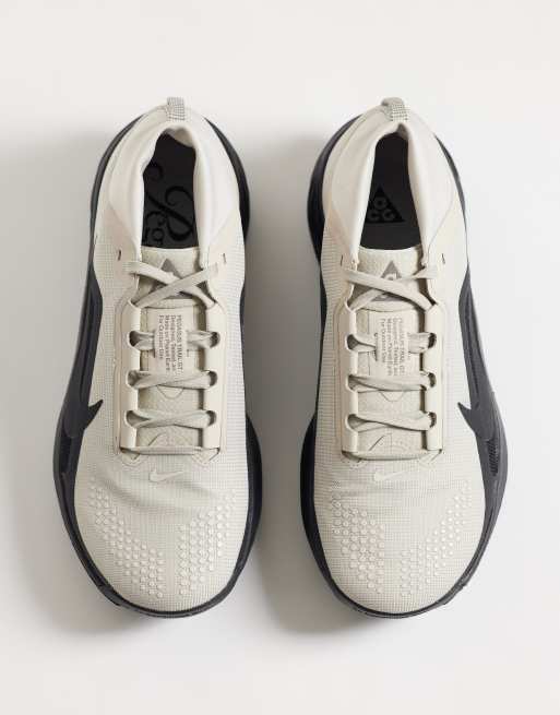 Nike Running ACG Pegasus Trail Gore-Tex baskets en crème et noir, 3 de 5