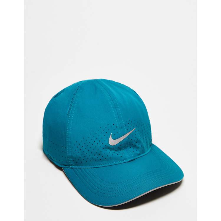 Nike Aerobill Featherlight Hat