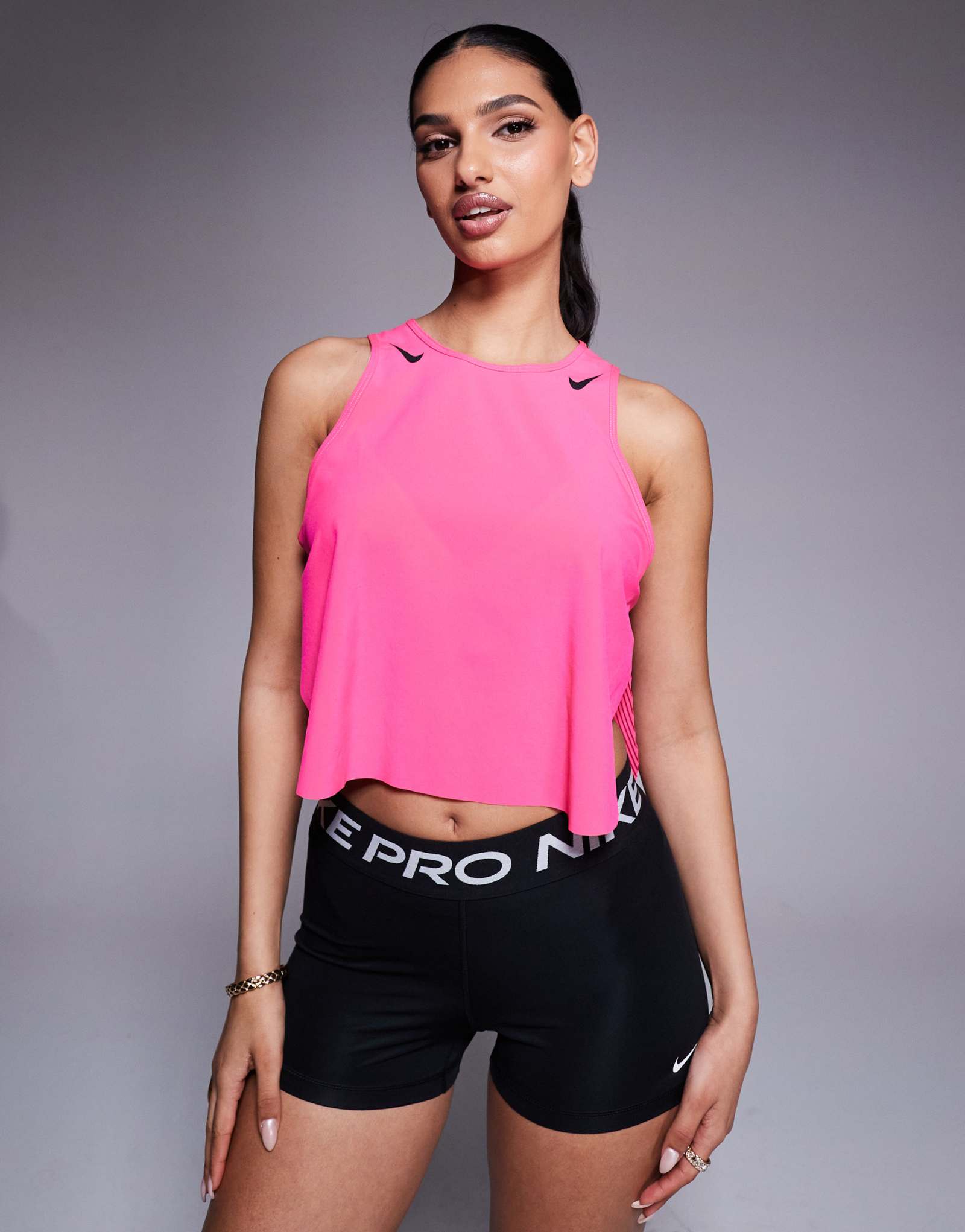 Укороченная майка Nike Running Aeroswift розового цвета