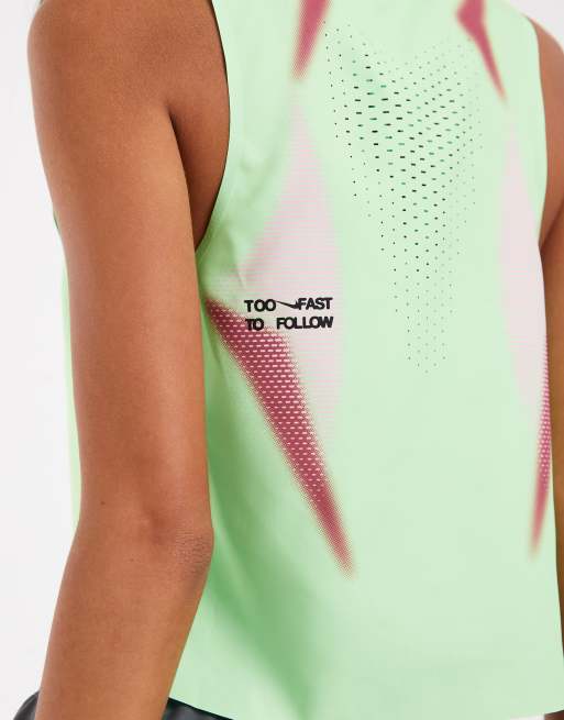 Nike Running Aeroswift Dri-FIT croppet tanktop i grøn, 3 af 4