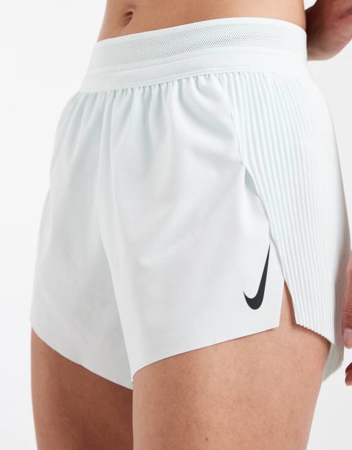 Nike Running - Aeroswift Dri-FIT - Pantaloncini da 3" a vita media verde chiaro plissé, 3 di 5