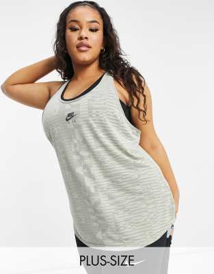 nike plus size vest