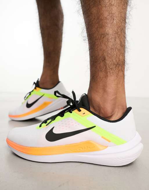 Nike Running - Air Winflo 10 - Sneakers in wit en oranje