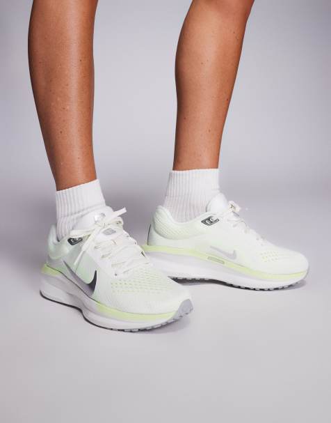 Nike Running - Air Winflo 11 - Sneakers in wit en groen - view 1