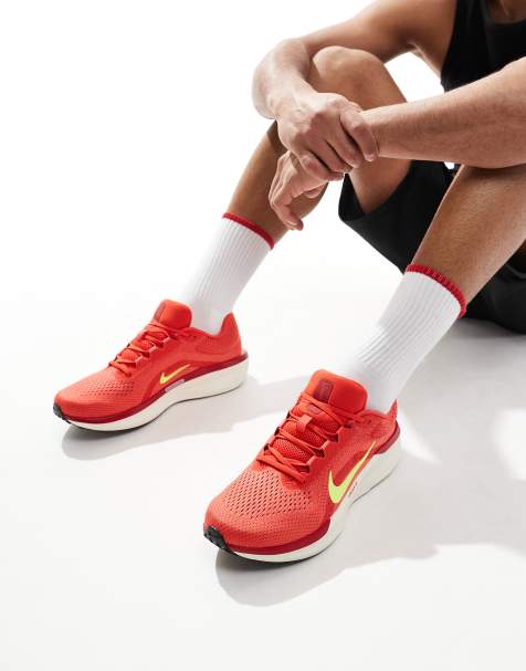 Nike Running Air Winflo 11 trainers in red - view 1