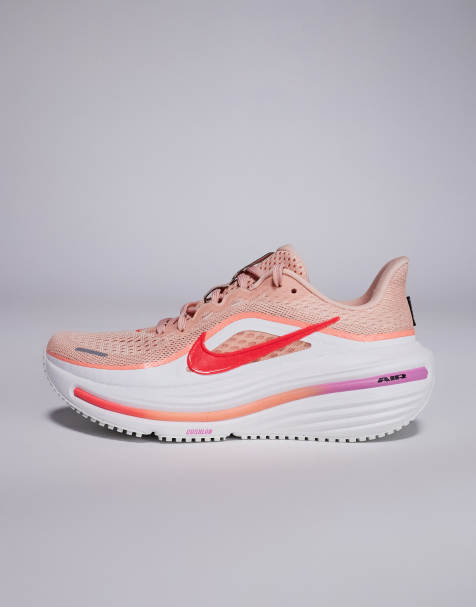 Nike Running – Air Winflo 12 – Laufschuhe in Rosa und Weiß - view 1