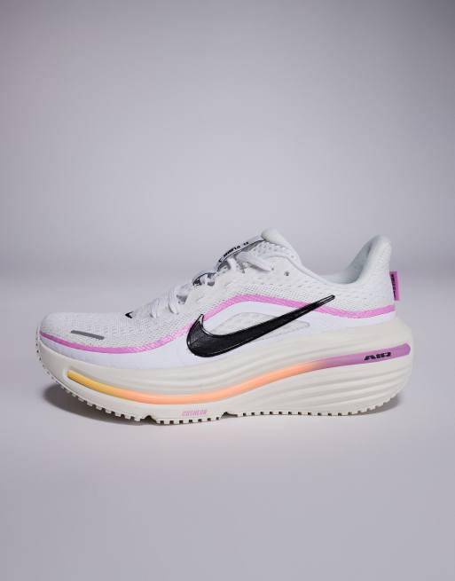 Nike Running Air Winflo 12 trainers in white , 2 of 5