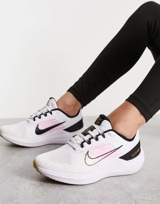 temblor Persuasivo Encantada de conocerte Nike Running Air Winflo 9 trainers in white | ASOS