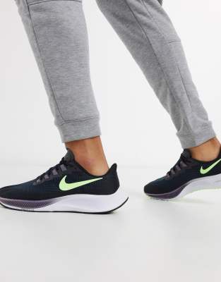 nike running air zoom pegasus 37 trainers in black