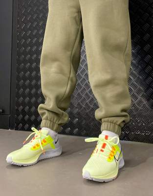 nike pegasus 38 barely volt