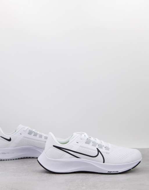 Engaño repentinamente Fabricación Nike Running Air Zoom Pegasus 38 sneakers in white | ASOS