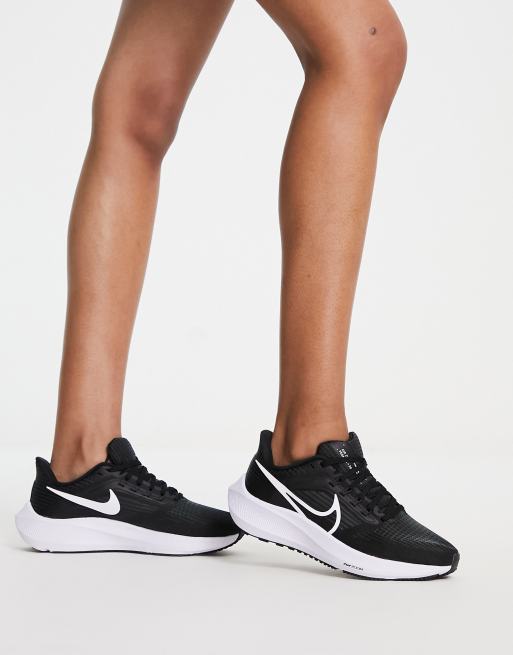 Nike Running Air Zoom Pegasus 39 trainers in black, 3 of 4