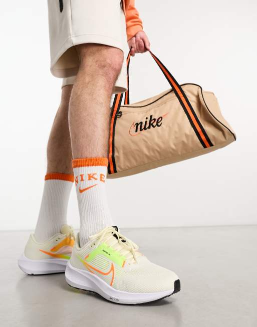 Nike Running - Air Zoom Pegasus 40 - Sneakers bianche e giallo volt