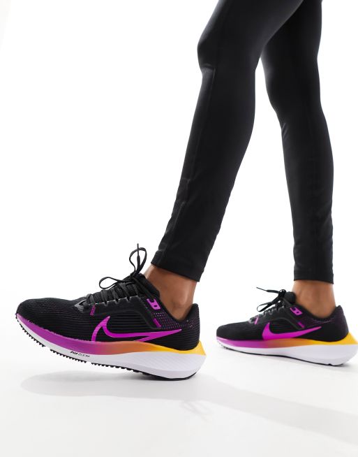 スニーカー NIKE WMNS AIR ZOOM PEGASUS 40 Nike Running Air Zoom Pegasus 40 sneakers in black and hyper