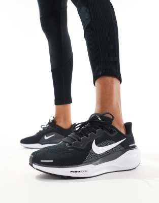 Air Zoom Pegasus 41 sneakers in black and white