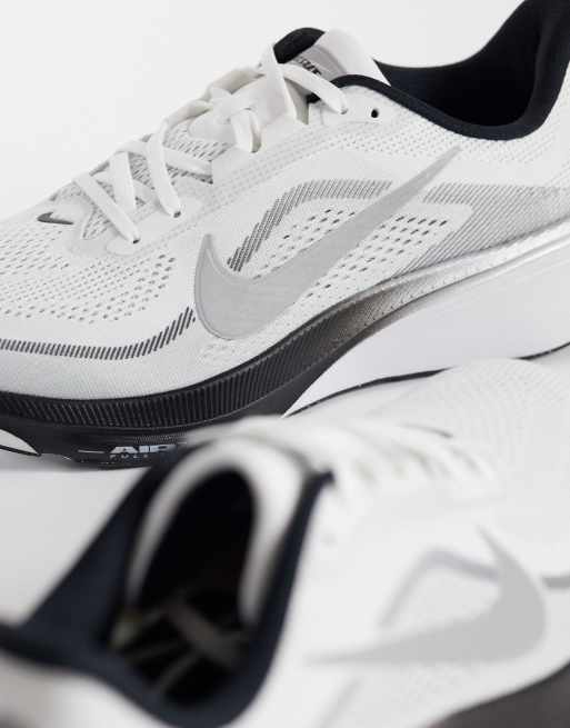 Nike Running - Air Zoom Pegasus 42 Baskets - Blanc et gris, 2 de 5