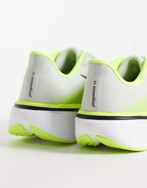 Nike Running Air Zoom Pegasus 42 Sneaker in Weiß und Gelb, 3 von 5