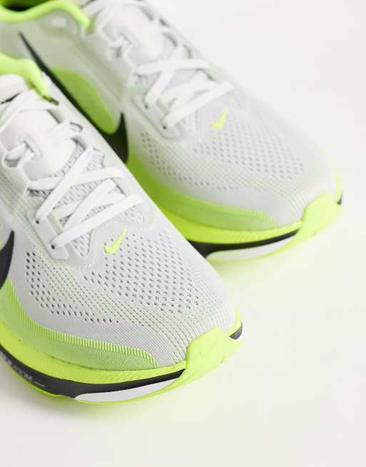 Nike Running Air Zoom Pegasus 42 Sneaker in Weiß und Gelb, 4 von 5