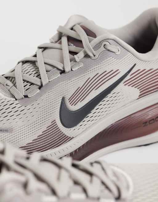 Nike Running Air Zoom Pegasus 42 trainers in grey, 3 of 5