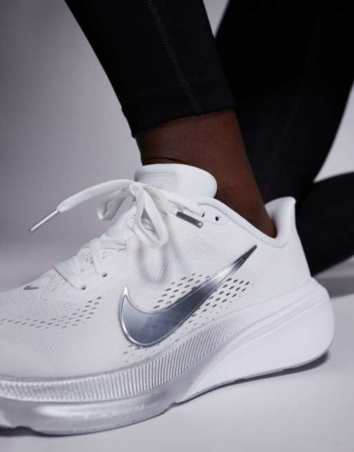 Nike Running – Air Zoom Pegasus 42 – Vita träningsskor , 3 av 5