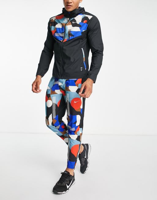 Nike Running - Artist in Residence - Windjack met repel print in zwart, 4 van 4