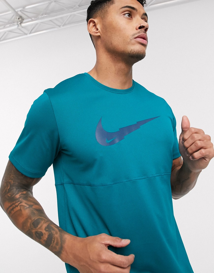Nike Running – Blå t-shirt med Swoosh-logga