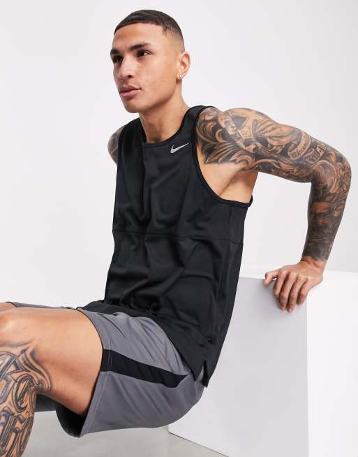 Nike run store breathe vest