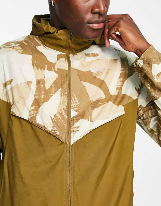 Nike running best sale camo jacket