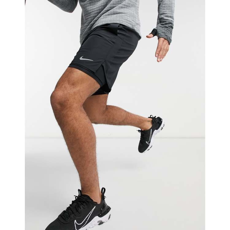 Nike Men's Challenger 2 7 Inch 2 in 1 Shorts