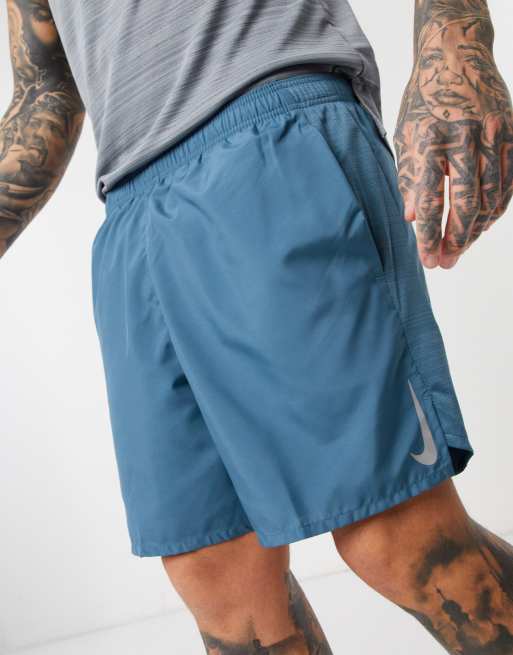 Nike Running Challenger - 7-tommer shorts i blå